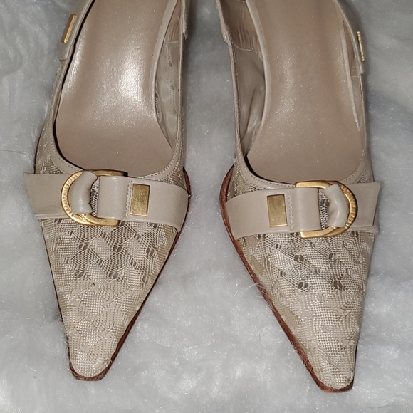 Stuart Weitzman Size 8 M Cream / Tan Slingbacks - Picture 2 of 10